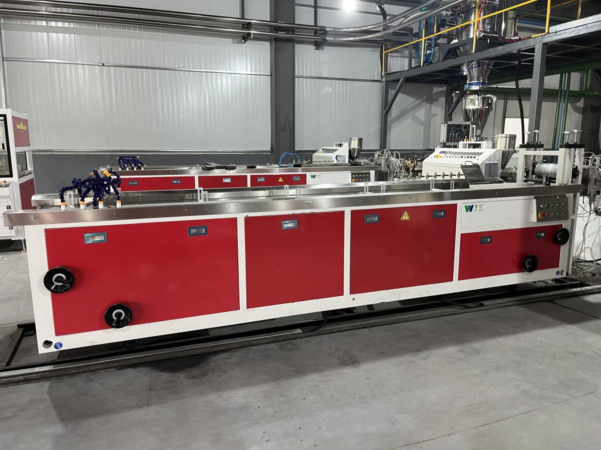 PVC Pencere ve Kapı Çerçevesi Üretim Hattı